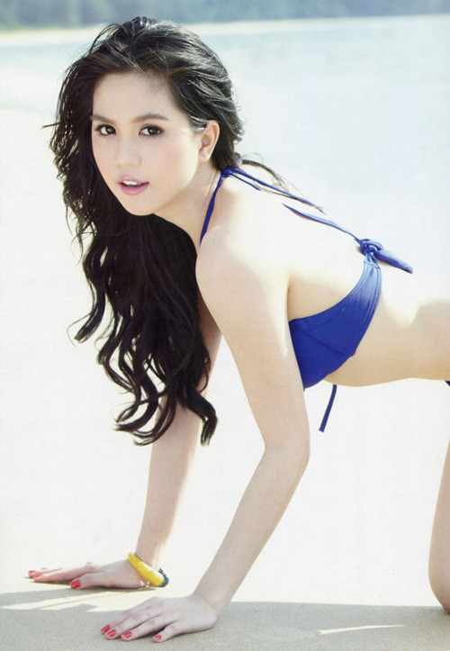 Ngọc Trinh xuất hiện trên tạp chí Mars ở Thái Lan.