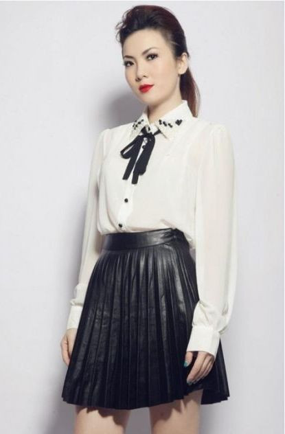 Yến Trang cá tính nhưng lại nữ tính với bộ đôi đen trắng