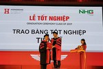 Trường Đại học Quốc tế Hồng Bàng lần đầu tiên cấp bằng tiến sĩ Trường Đại học Quốc tế Hồng Bàng lần đầu tiên cấp bằng tiến sĩ