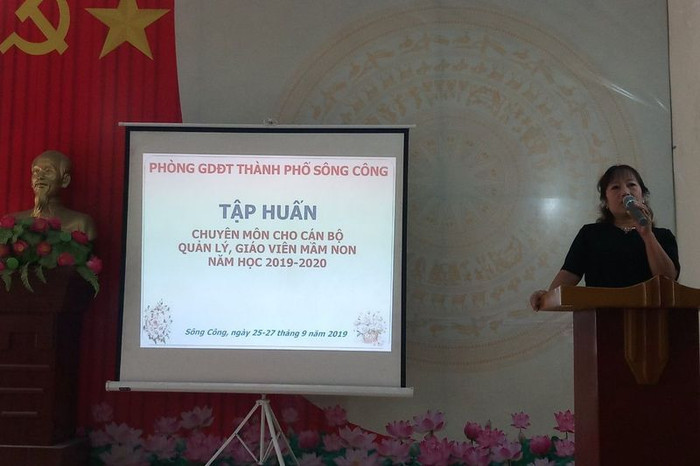 Đầu năm học mới, Phòng Giáo dục và Đào tạo Thành phố Sông Công đã tập huấn cho cán bộ quản lý, giáo viên nhưng tình trạng thu nhiều khoản ngoài quy định vẫn xảy ra. Ảnh: PGD Sông Công.