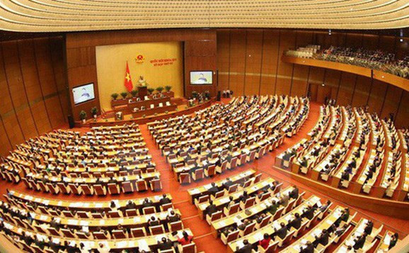 Quang cảnh Kỳ họp thứ tư, Quốc hội khoá XIV. Ảnh: TTXVN Quang cảnh Kỳ họp thứ tư, Quốc hội khoá XIV. Ảnh: TTXVN