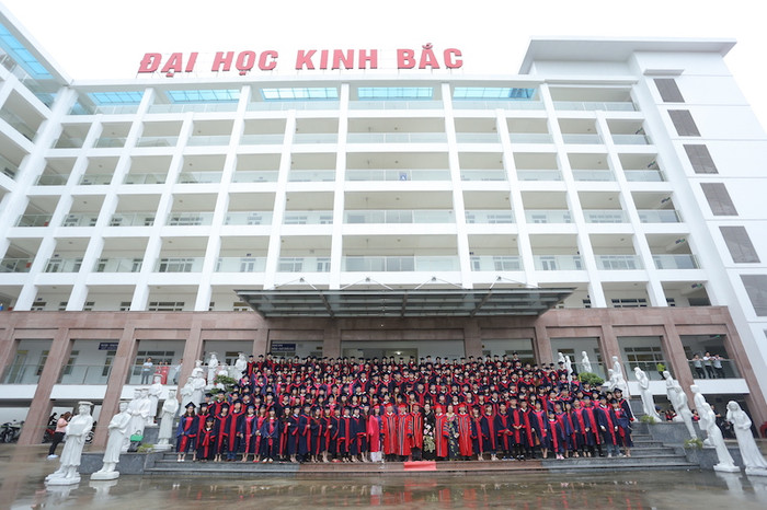 Sinh viên Đại học Kinh Bắc chụp ảnh tốt nghiệp 2017 Sinh viên Đại học Kinh Bắc chụp ảnh tốt nghiệp 2017