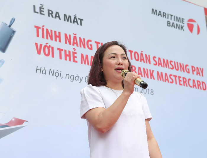 Theo bà Đặng Tuyết Dung – Tổng giám đốc Ngân hàng Bán lẻ Maritime Bank, việc phát triển và đầu tư vào công nghệ để mang đến những giải pháp thanh toán thông minh như M-QR, Samsung Pay… là một trong những chiến lược quan trọng của Maritime Bank. Theo bà Đặng Tuyết Dung – Tổng giám đốc Ngân hàng Bán lẻ Maritime Bank, việc phát triển và đầu tư vào công nghệ để mang đến những giải pháp thanh toán thông minh như M-QR, Samsung Pay… là một trong những chiến lược quan trọng của Maritime Bank.