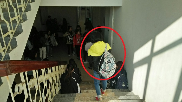 Cá chép hóa rồng nhờ thi hộ: Sự đồng lõa và những kẻ gian dối ảnh 2