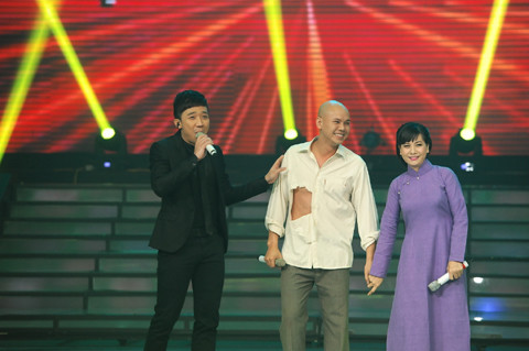 Hãy trả lời em là một sáng tác của nhạc sĩ Tuấn Nghĩa, được ca sĩ Lệ Quyên thể hiện trong album Giấc mơ có thật vào năm 2004 Hãy trả lời em là một sáng tác của nhạc sĩ Tuấn Nghĩa, được ca sĩ Lệ Quyên thể hiện trong album Giấc mơ có thật vào năm 2004