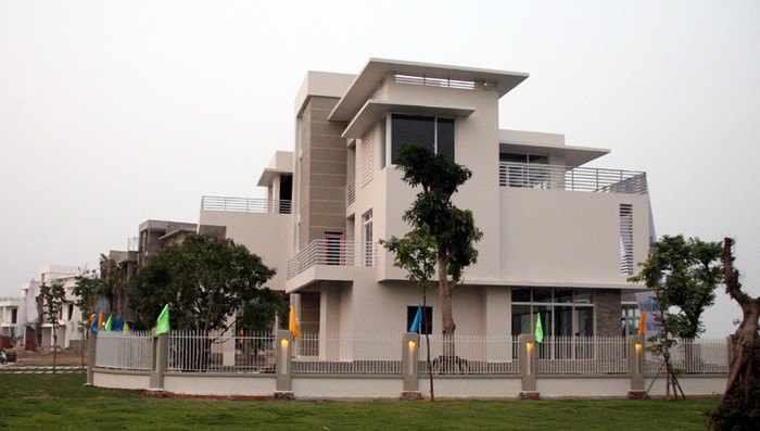 Mặt ngang của căn biệt thự tại Tuần Châu.