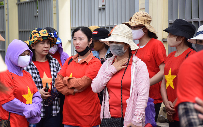 Hi vọng sự việc sẽ sớm được Thành phố giải quyết, giáo viên hợp đồng mới có thể vui (Ảnh: Đức Minh) Hi vọng sự việc sẽ sớm được Thành phố giải quyết, giáo viên hợp đồng mới có thể vui (Ảnh: Đức Minh)