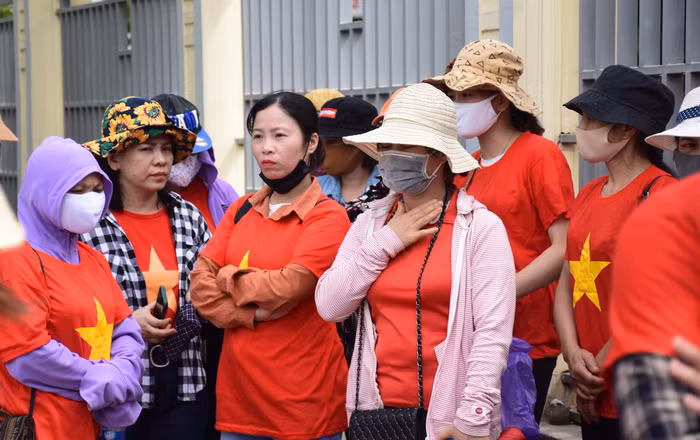 Hi vọng sự việc sẽ sớm được Thành phố giải quyết, giáo viên hợp đồng mới có thể vui (Ảnh: Đức Minh)