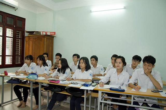 Học sinh gấp gáp ôn thi vào lớp 10 (Ảnh: Vũ Ninh) Học sinh gấp gáp ôn thi vào lớp 10 (Ảnh: Vũ Ninh)