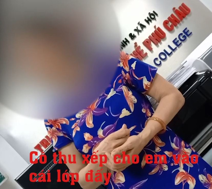 Trường Cao đẳng Phú Châu tư vấn mua bán bằng cấp (Ảnh:V.N) Trường Cao đẳng Phú Châu tư vấn mua bán bằng cấp (Ảnh:V.N)