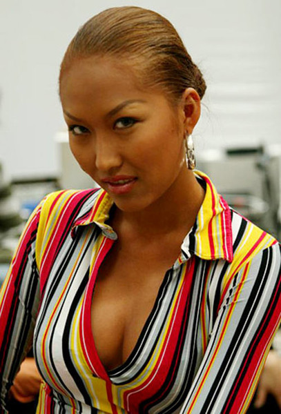 Năm 2008, Phi Thanh Vân đã xây dựng hoàn hảo hình ảnh của một cô gái trưởng thành, mang phong cách sexy, cá tính. Cô được biết đến qua các vai diễn phản diện trên truyền hình, bắt đầu là nàng Phương Trinh trong 'Cô gái xấu xí'.