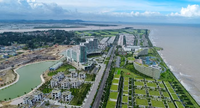 Thanh tra Bộ Xây dựng chỉ rõ, FLC Sầm Sơn, FLC Samson Golf Links có nhiều vi phạm nghiêm trọng. Ảnh: N.D-T.H Thanh tra Bộ Xây dựng chỉ rõ, FLC Sầm Sơn, FLC Samson Golf Links có nhiều vi phạm nghiêm trọng. Ảnh: N.D-T.H