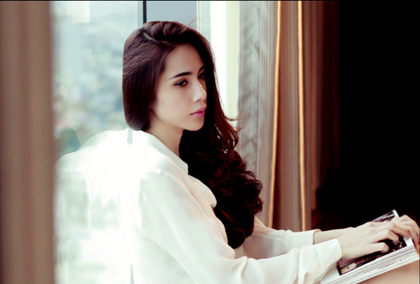 Sau lần lỡ hẹn vào tháng 4, Thủy Tiên sẽ khoe vũ đạo trong chương trình Âm nhạc và bước nhảy tháng 5 với ca khúc Em không cần. Đây hứa hẹn là tiết mục đặc sắc nhất chương trình để đánh dấu sự trở lại của Thủy Tiên sau một thời gian dài "mất tích" trên các sân khấu ca nhạc lớn nhỏ, xóa tan nghi vấn Thủy Tiên đang nghỉ dưỡng vì đang mang thai để sinh con năm rồng. (Theo Ione) Sau lần lỡ hẹn vào tháng 4, Thủy Tiên sẽ khoe vũ đạo trong chương trình Âm nhạc và bước nhảy tháng 5 với ca khúc Em không cần. Đây hứa hẹn là tiết mục đặc sắc nhất chương trình để đánh dấu sự trở lại của Thủy Tiên sau một thời gian dài "mất tích" trên các sân khấu ca nhạc lớn nhỏ, xóa tan nghi vấn Thủy Tiên đang nghỉ dưỡng vì đang mang thai để sinh con năm rồng. (Theo Ione)