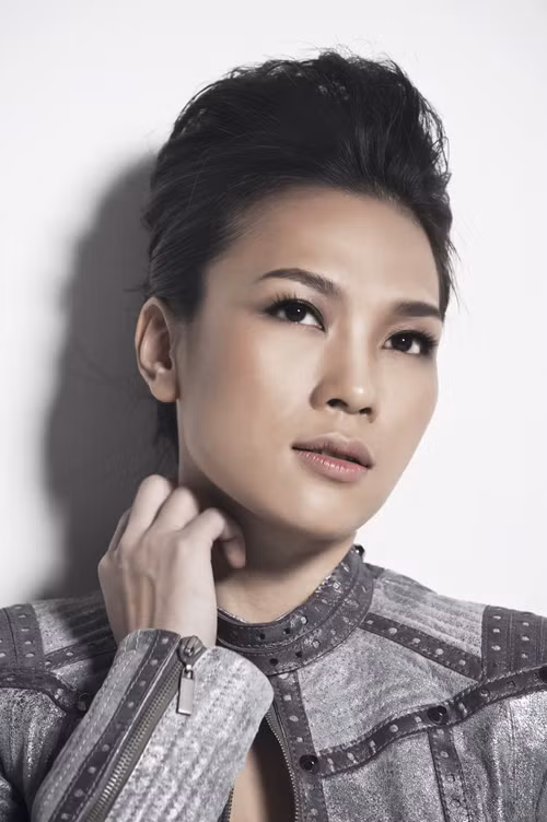 Cô đã hoàn thành việc lồng tiếng cho bộ phim tài liệu "Enslaved: An MTV EXIT Special" và phim sẽ được phát sóng trong thời gian tới.