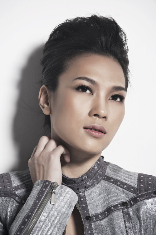 Cô đã hoàn thành việc lồng tiếng cho bộ phim tài liệu "Enslaved: An MTV EXIT Special" và phim sẽ được phát sóng trong thời gian tới.