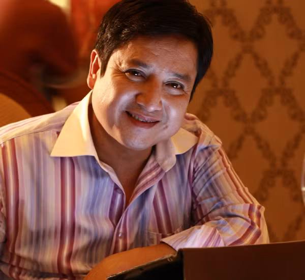 Chiều 8/5, Bộ VH-TT&DL đã ra quyết định tạm dừng việc sáp nhập, sắp xếp tổ chức, nhân sự của Nhà hát Kịch quốc gia. Theo đó, cuộc lấy phiếu tín nhiệm tại nhà hát Tuổi trẻ hôm 2/5 không có giá trị vì không đúng quy trình, và quyết định đề cử NSƯT Chí Trung vào vị trí Giám đốc Nhà hát sẽ bị hủy bỏ. (Theo VTC News)