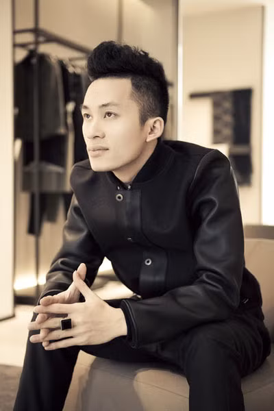 Anh chia sẻ thêm về chuyện giành được những giải thưởng trong âm nhạc:"Tôi không bao giờ bạc với những giải thưởng mình đã có. Với tôi, giải thưởng luôn là động lực. Tôi không tham vọng mà chỉ nỗ lực để được ghi nhận sự cống hiến của mình, ngay cả khi đã già. Tôi cũng giống như người khác, sợ một ngày khán giả không còn thương mình nữa. Điều ấy gây ra những mặc cảm lớn. Nhưng giờ tôi đã biết đón nhận mọi thứ bình thản hơn". (Theo Vnexpress)