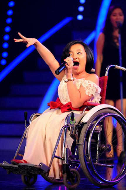 Phương Anh đã chia sẻ: “Em rất vui và rất xúc động. Nhưng em không khóc nữa đâu. Em xin cảm ơn khán giả đã bình chọn cho em, yêu mến em và cho em một cơ hội đi tiếp”. Phương Anh đã chia sẻ: “Em rất vui và rất xúc động. Nhưng em không khóc nữa đâu. Em xin cảm ơn khán giả đã bình chọn cho em, yêu mến em và cho em một cơ hội đi tiếp”.