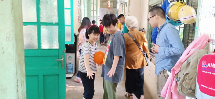 Trẻ tập sinh hoạt, học tập tại trung tâm Phúc Tuệ (Ảnh:V.N)