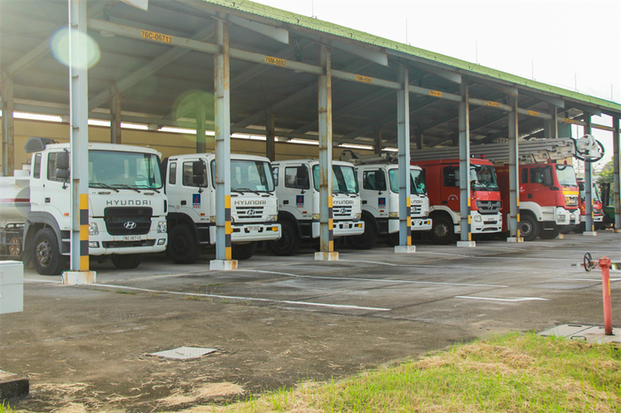Hệ thống các xe phòng cháy chữa cháy chuyên dụng tại Nhà máy Lọc dầu Dung Quất. Hệ thống các xe phòng cháy chữa cháy chuyên dụng tại Nhà máy Lọc dầu Dung Quất.