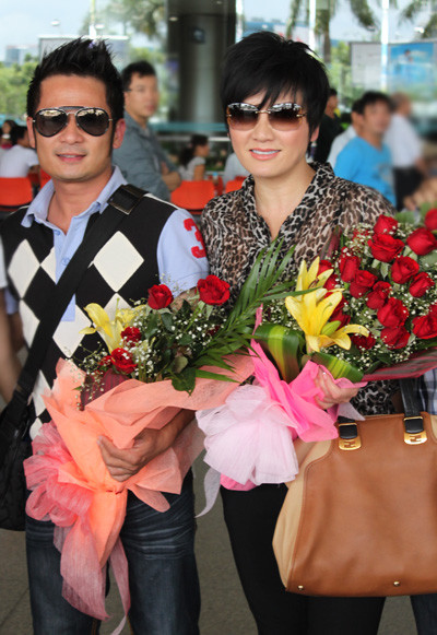 Hai vợ chồng Bằng Kiều.