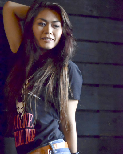 Tôi buồn và bị tổn thương ghê gớm. Tôi buồn và bị tổn thương ghê gớm.