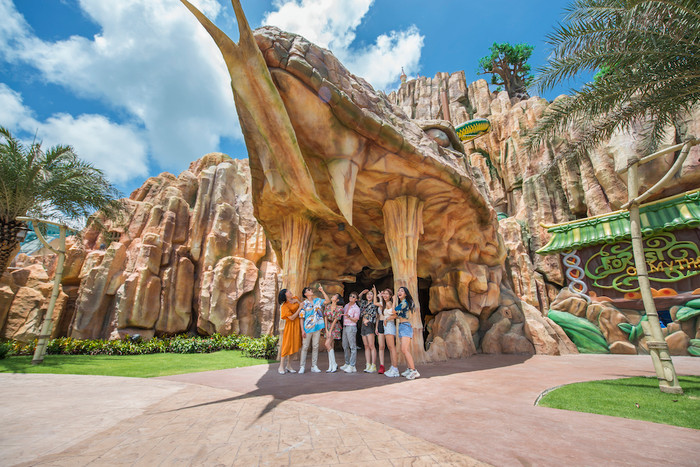 Và cũng đừng nên bỏ lỡ Khu rừng bí mật với đường trượt khô cao tới 15m đầu tiên tại Việt Nam, tham gia Cuộc chiến chằn tinh kịch tính cùng muôn vàn thử thách “đau tim” nhưng hấp dẫn khó cưỡng Và cũng đừng nên bỏ lỡ Khu rừng bí mật với đường trượt khô cao tới 15m đầu tiên tại Việt Nam, tham gia Cuộc chiến chằn tinh kịch tính cùng muôn vàn thử thách “đau tim” nhưng hấp dẫn khó cưỡng