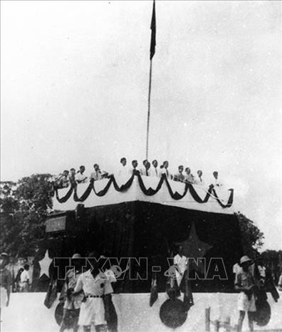 Lực lượng Liêm phóng và Cảnh sát tự vệ bảo vệ Bác Hồ và lãnh đạo Mặt trận Việt Minh tại lễ Tuyên ngôn Độc lập ở quảng trường Ba Đình, Hà Nội, ngày 2/9/1945. Ảnh: Tư liệu TTXVN Lực lượng Liêm phóng và Cảnh sát tự vệ bảo vệ Bác Hồ và lãnh đạo Mặt trận Việt Minh tại lễ Tuyên ngôn Độc lập ở quảng trường Ba Đình, Hà Nội, ngày 2/9/1945. Ảnh: Tư liệu TTXVN