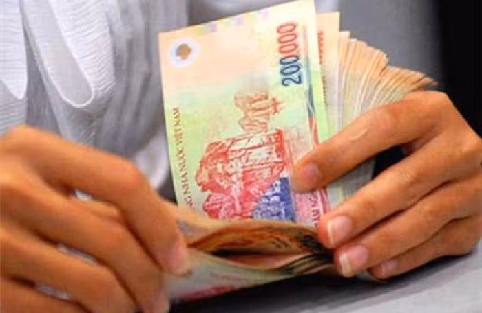 Chính phủ đề nghị hoãn tăng lương cơ sở từ ngày 1/7. (Ảnh minh hoạ: Vietnamfinance.vn)
