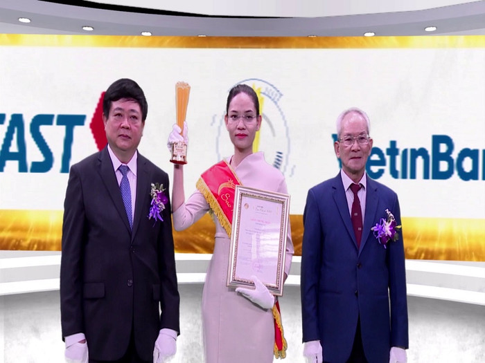 VietinBank eFAST vinh dự lần thứ 2 được bình chọn Danh hiệu Sao Khuê VietinBank eFAST vinh dự lần thứ 2 được bình chọn Danh hiệu Sao Khuê