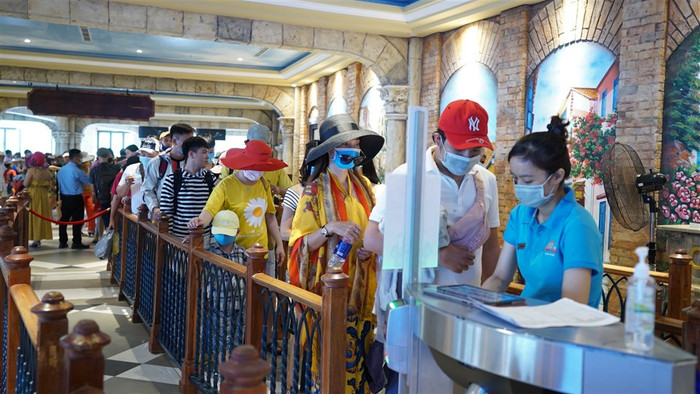 Du khách đến Sun World Hòn Thơm Nature Park Du khách đến Sun World Hòn Thơm Nature Park