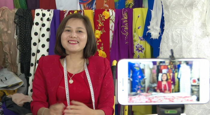 Phạm Thị Thắm luôn nở nụ cười tươi trên môi Phạm Thị Thắm luôn nở nụ cười tươi trên môi