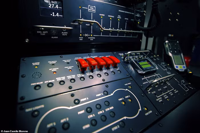 Ông Bruce Jones, Đồng sáng lập và Giám đốc điều hành của Triton Submarines cho biết: "Triton DeepView24 với tầm nhìn toàn cảnh thể hiện bước nhảy vọt lượng tử trong công nghệ tàu ngầm, mang đến trải nghiệm tuyệt vời cho khách"