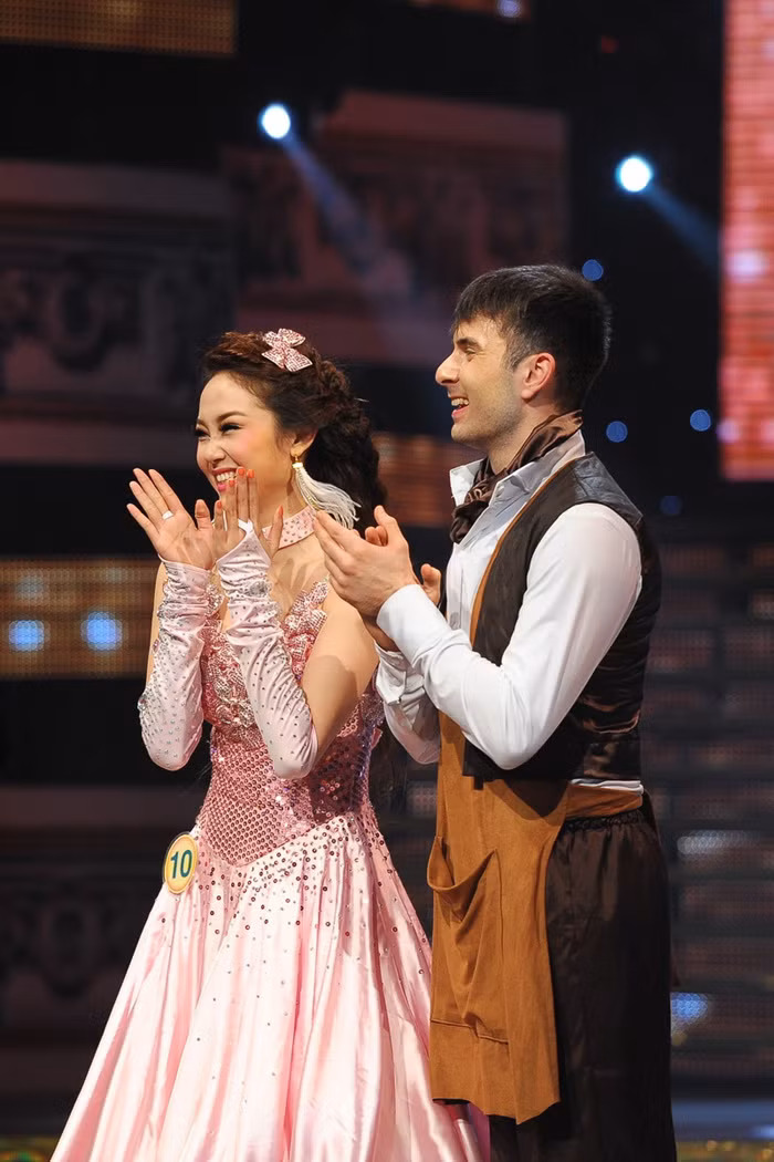 Qua phần thi này, Minh Hằng lộ rõ là ứng cử viên nặng ký của Bước nhảy hoàn vũ.