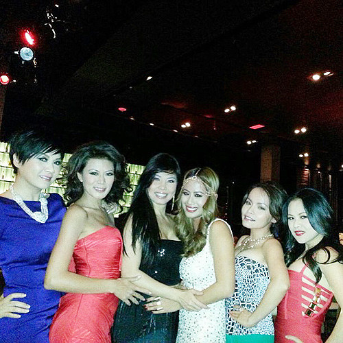 Trizzie Phương Trinh và những người bạn đồng nghiệp ở hải ngoại háo hức tham dự hôn lễ của Minh Tuyết.