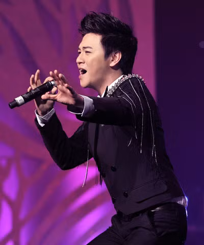 Sở dĩ nhiều gia đình không muốn con cái theo nghệ thuật vì đồng tiền quá cám dỗ.