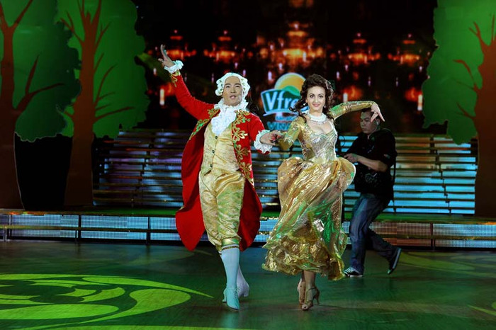 Hồ Hoài Anh, Trần Ly Ly đồng tình với Khánh Thi rằng, có lẽ Quân dành nhiều thời gian cho trang phục quá nên phần biên đạo hơi có vấn đề. Chưa có kết cấu hoàn chỉnh cho tiết mục biểu diễn. Hồ Hoài Anh, Trần Ly Ly đồng tình với Khánh Thi rằng, có lẽ Quân dành nhiều thời gian cho trang phục quá nên phần biên đạo hơi có vấn đề. Chưa có kết cấu hoàn chỉnh cho tiết mục biểu diễn.