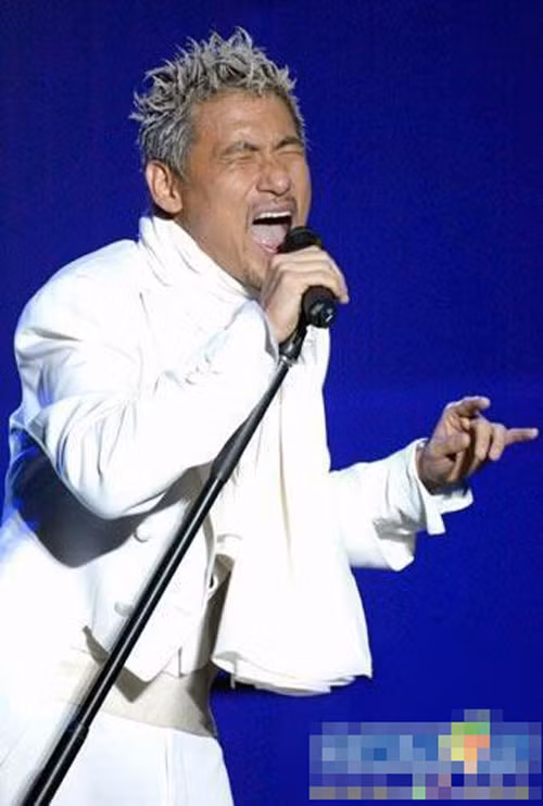 Trương Học Hữu trông thật đau khổ