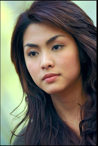 Tăng Thanh Hà không chỉ sở hữu đôi lông mày đẹp, sống mũi cao mà khóe môi cũng rất đẹp.