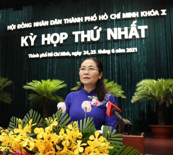 Bà Nguyễn Thị Lệ tái đắc cử chức Chủ tịch Hội đồng nhân dân Thành phố Hồ Chí Minh (ảnh: TTBC) Bà Nguyễn Thị Lệ tái đắc cử chức Chủ tịch Hội đồng nhân dân Thành phố Hồ Chí Minh (ảnh: TTBC)