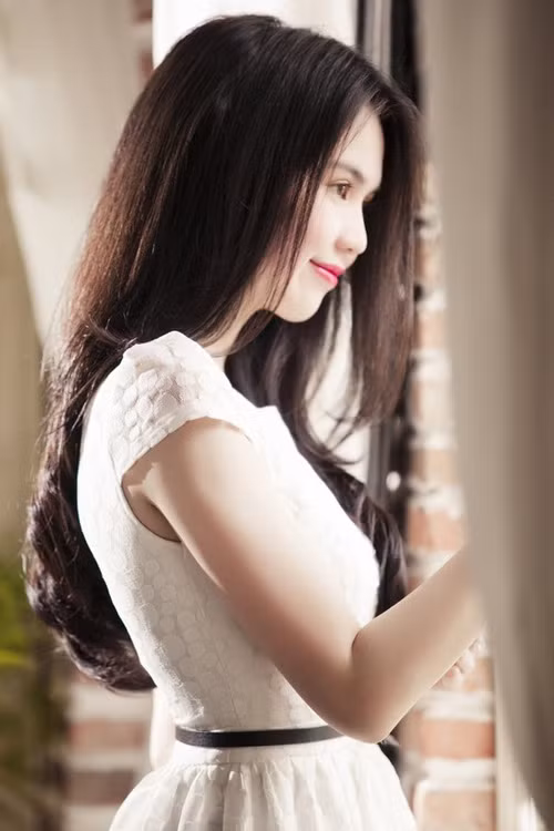 Với nhiều người lên Sài Gòn để thực hiện mơ ước của bản thân, Ngọc Trinh lên Sài Gòn để thực hiện ước mơ giúp gia đình thoát khỏi cái nghèo Với nhiều người lên Sài Gòn để thực hiện mơ ước của bản thân, Ngọc Trinh lên Sài Gòn để thực hiện ước mơ giúp gia đình thoát khỏi cái nghèo