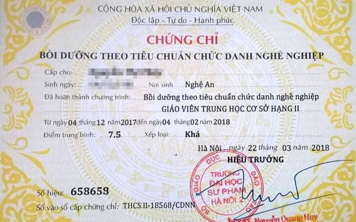 Câu chuyện chứng chỉ nghề nghiệp giáo viên các hạng I, II, III ở các cấp học, bậc học luôn luôn là vấn đề được đông đảo đội ngũ giáo viên quan tâm, lo lắng. (Ảnh minh hoạ: Vov.vn)