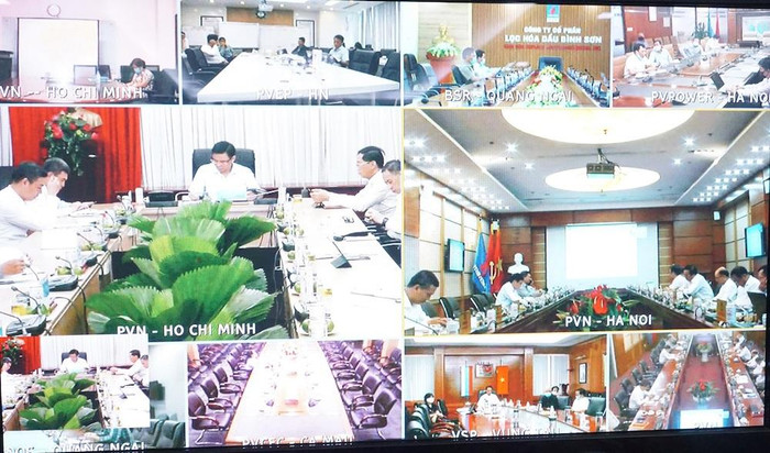 Trực tuyến tại các điểm cầu. Trực tuyến tại các điểm cầu.