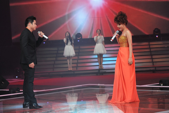 Nhạc sĩ Lê Minh Sơn đánh giá: “Tôi rất bất ngờ với Minh Tiệp. Bạn có một chất giọng lạ và khá tốt. Tuy nhiên, khi hát, Thúy Anh đừng lấn át Minh Tiệp quá, bạn cần phải nâng anh ấy lên".