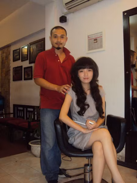 “Người đẹp thời tiết” Đan Lê là khách quen của V-Salon