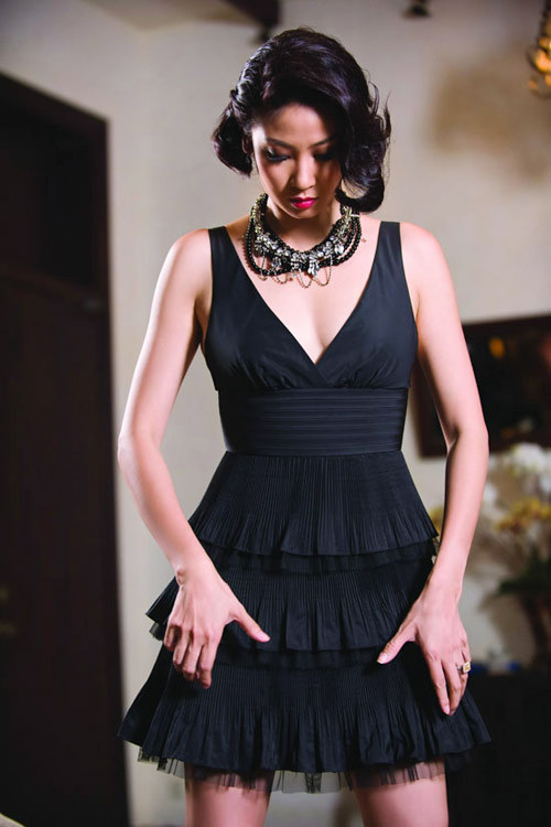 Tủ đồ của Hà Kiều Anh chứa rất nhiều kho hàng hiệu giá khủng Tủ đồ của Hà Kiều Anh chứa rất nhiều kho hàng hiệu giá khủng