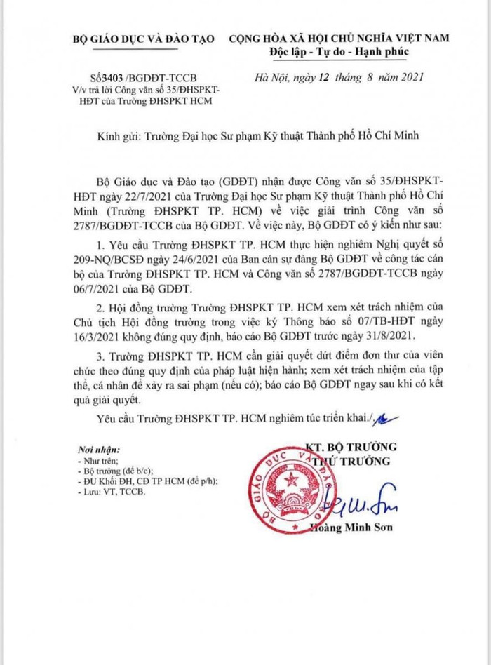 Văn bản 3403 do Thứ trưởng Bộ Giáo dục và Đào tạo ký (ảnh: CTV) Văn bản 3403 do Thứ trưởng Bộ Giáo dục và Đào tạo ký (ảnh: CTV)