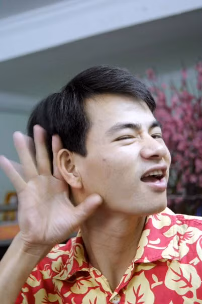 "Lắng nghe mùa xuân về"