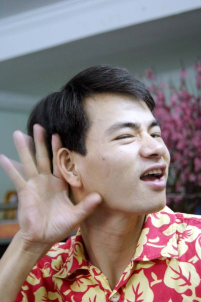 "Lắng nghe mùa xuân về" "Lắng nghe mùa xuân về"