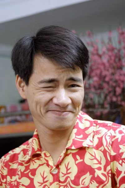 Cái mặt...rất Xuân Bắc.